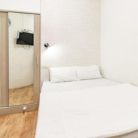 Ze Residence Bang Aor Station Bangkok Exterior photo