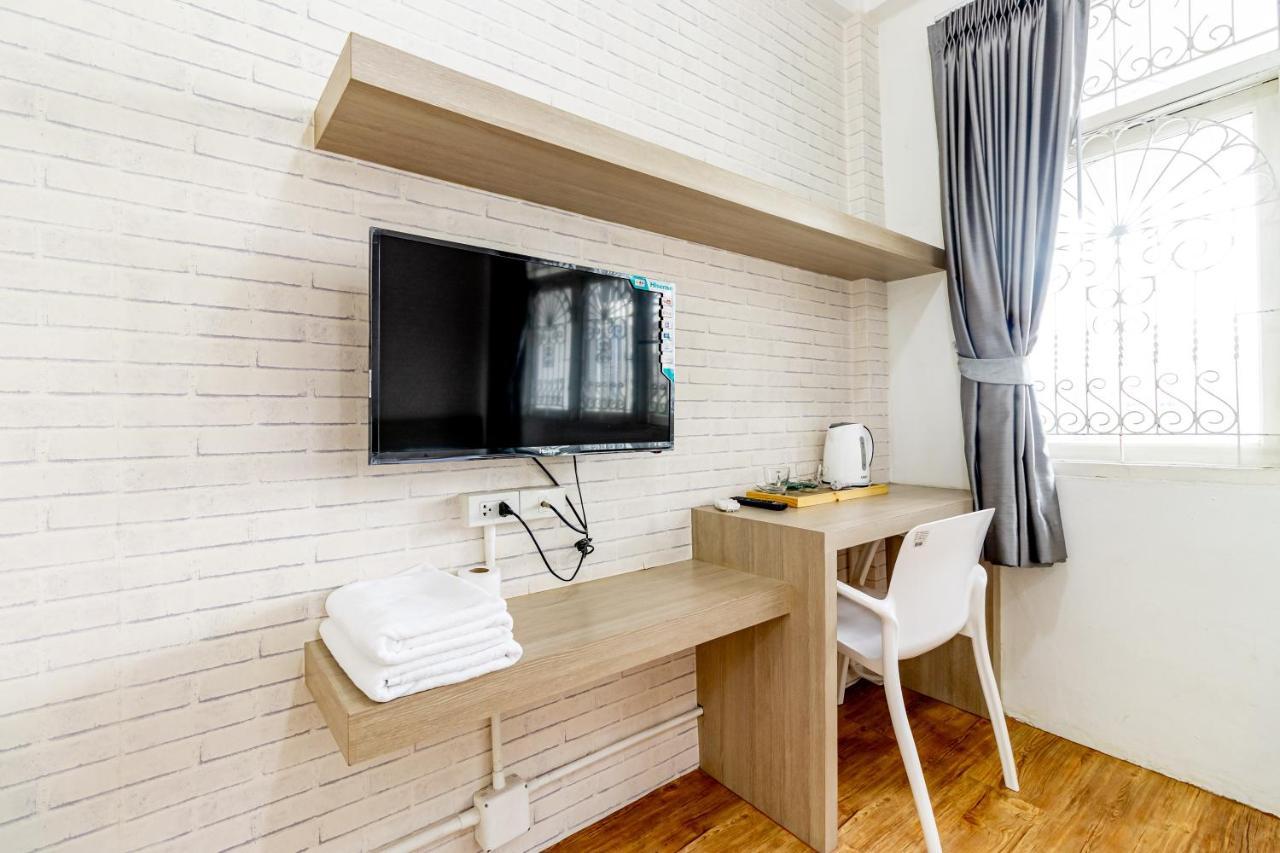Ze Residence Bang Aor Station Bangkok Exterior photo