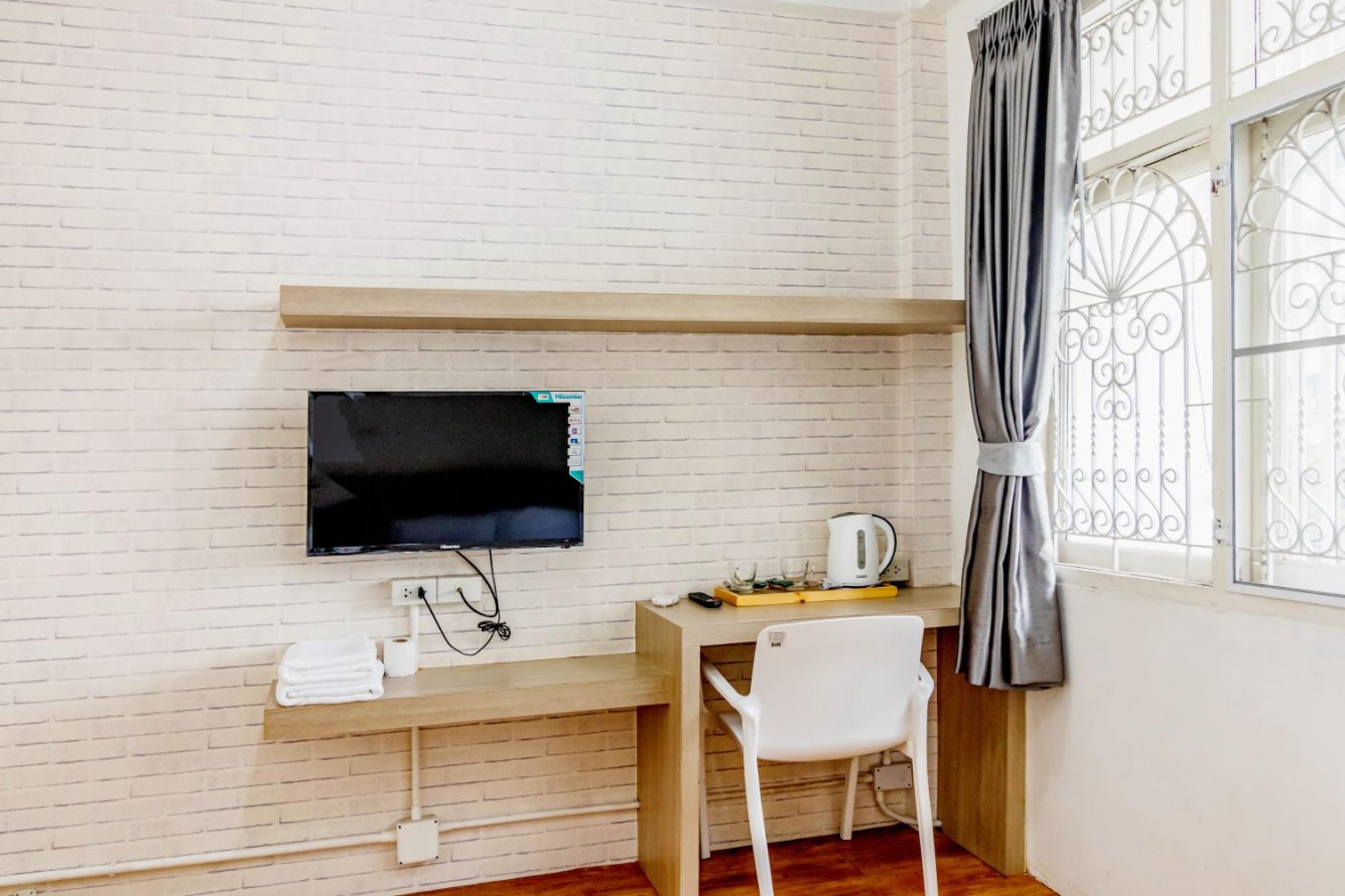 Ze Residence Bang Aor Station Bangkok Exterior photo