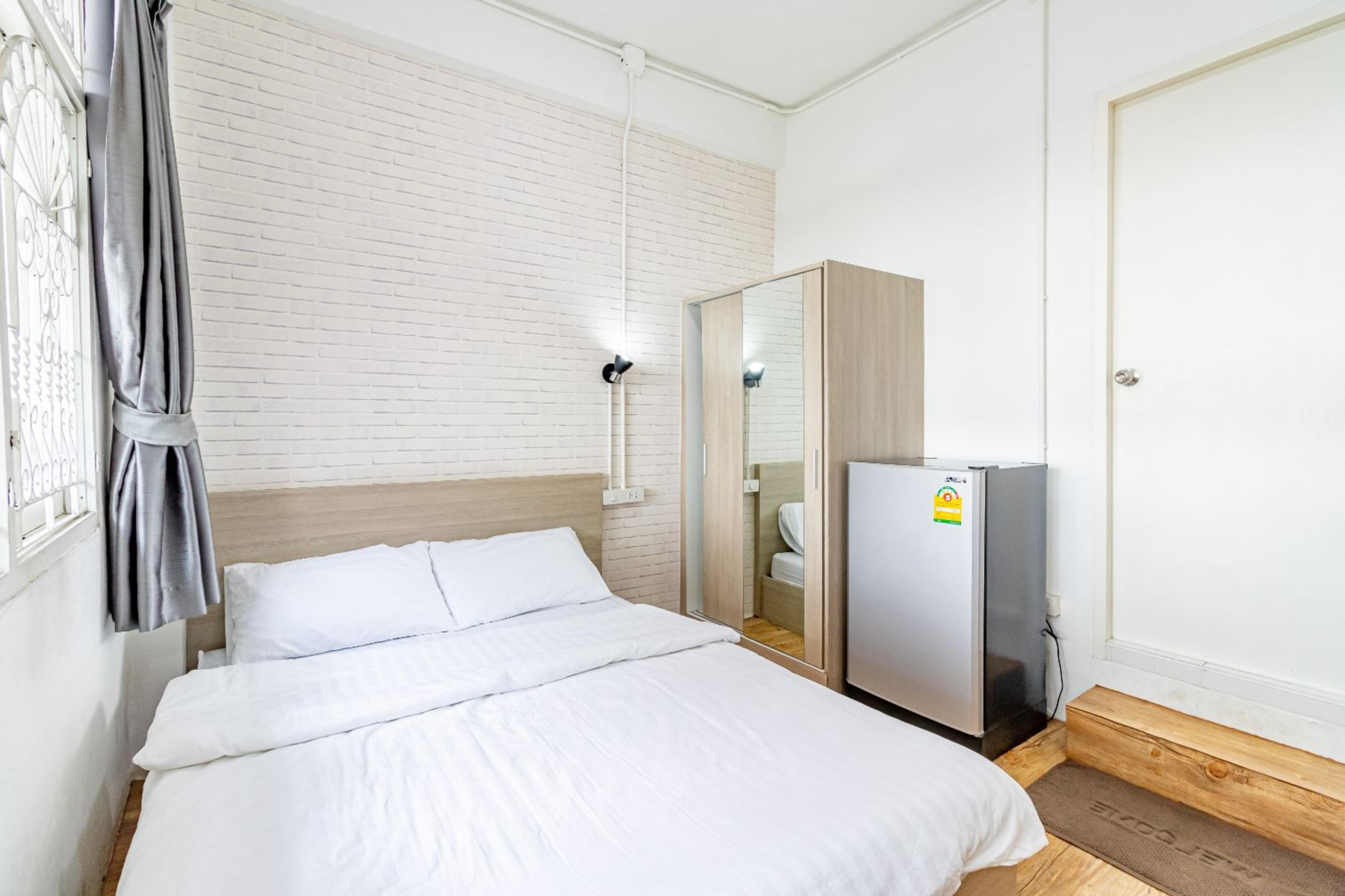 Ze Residence Bang Aor Station Bangkok Exterior photo