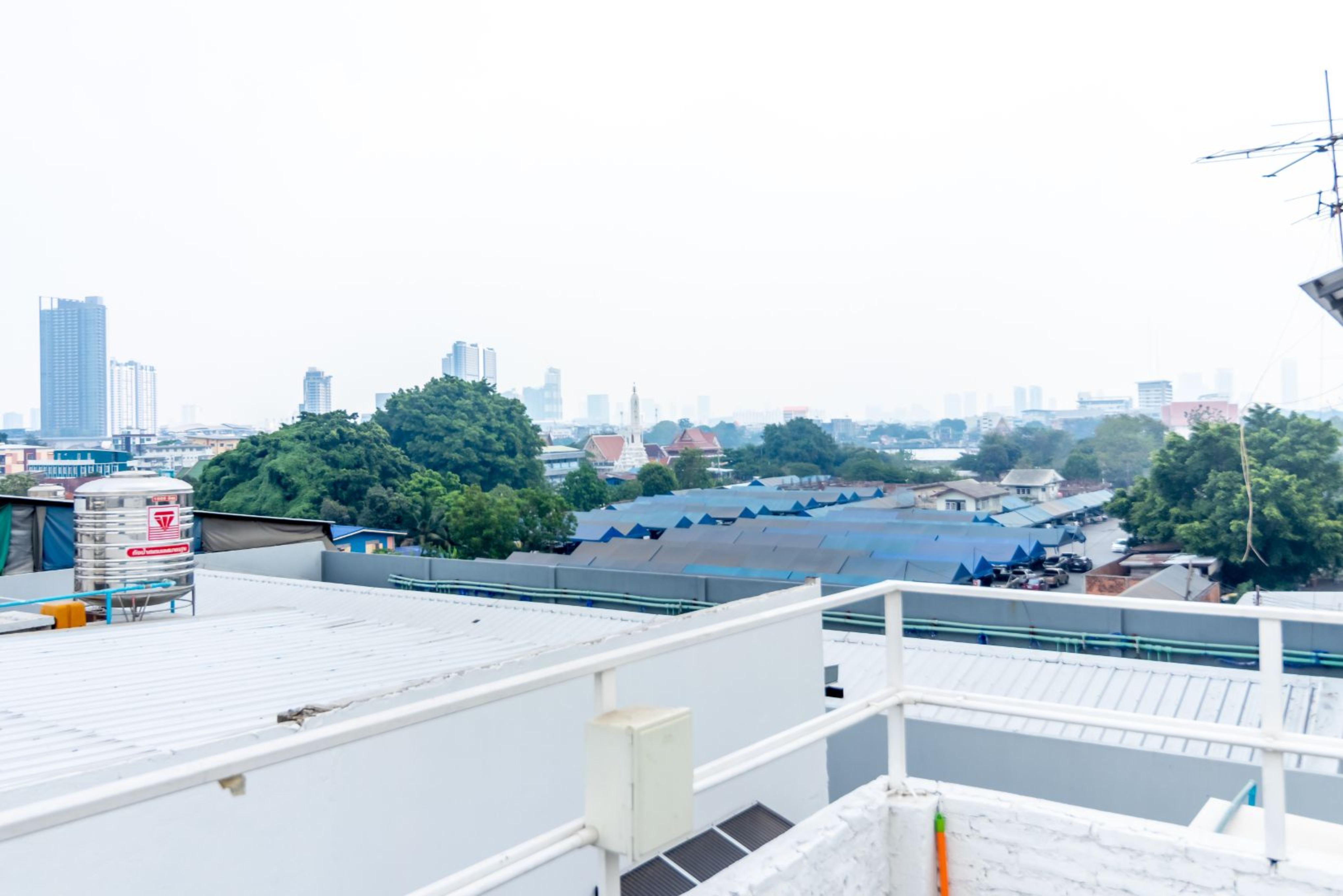 Ze Residence Bang Aor Station Bangkok Exterior photo
